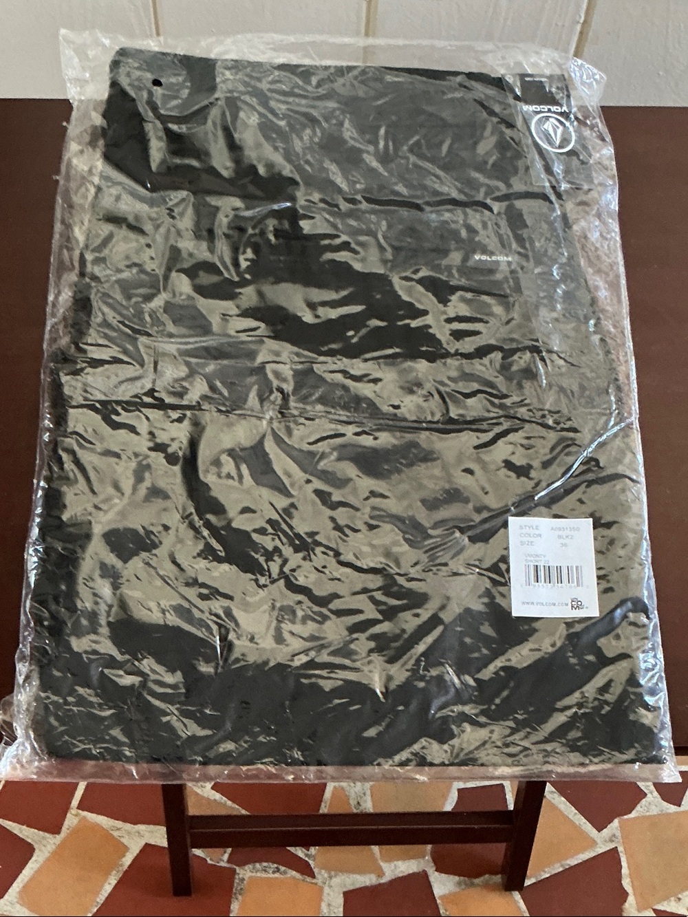 Volcom shorts